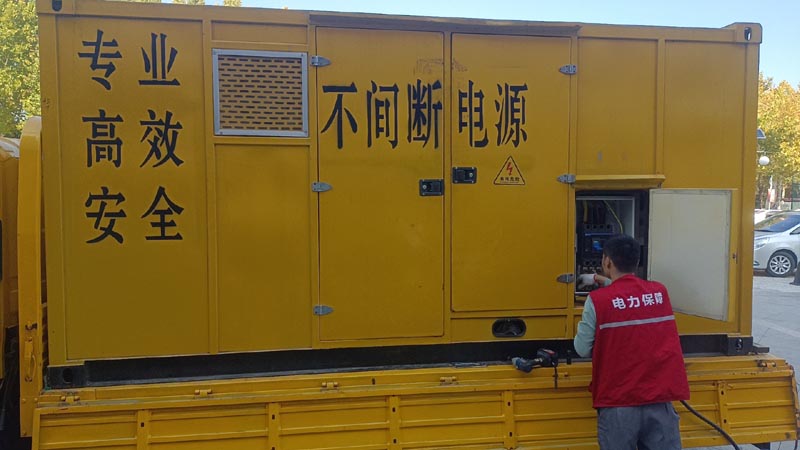高碑店柴油发电机组和UPS电源配合使用时，如何避免切换过程中的电力中断？